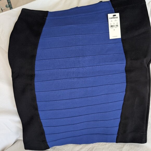 Express Dresses & Skirts - EXPRESS Bandage-style bodycon mini skirt, Size 4